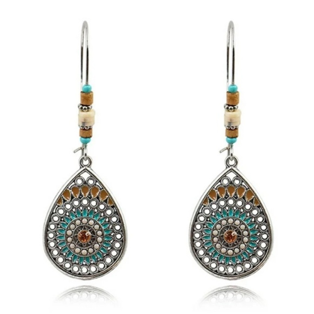 Dangle earrings